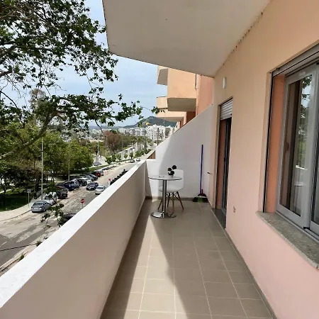 Aparthotel Tourists 3*