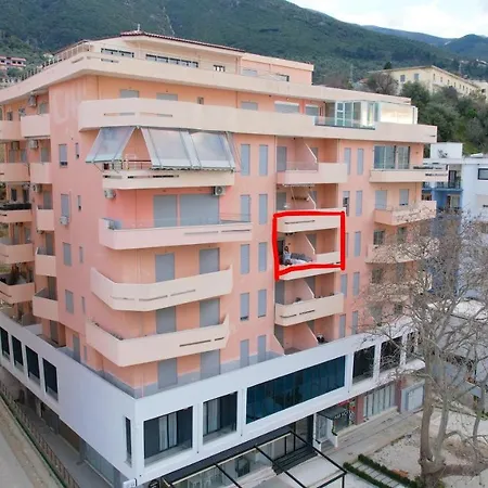 Tourists Aparthotel