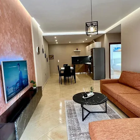 Tourists Aparthotel 3*