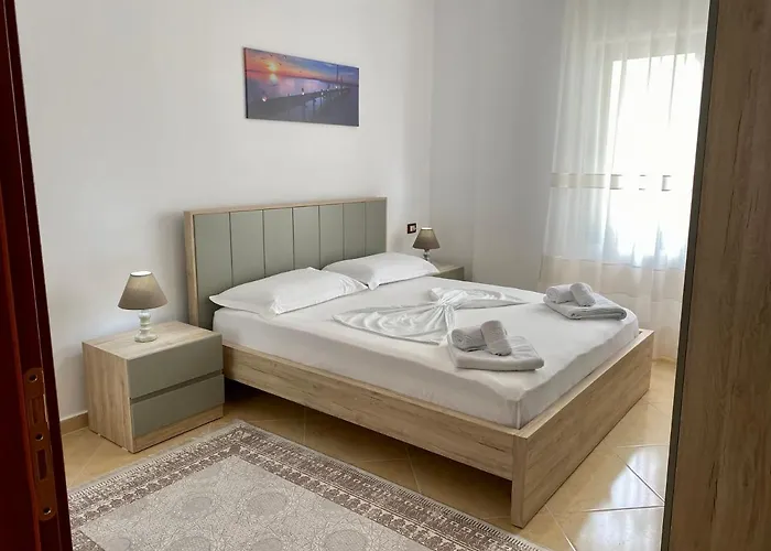 Апарт-отель Tourists 3*